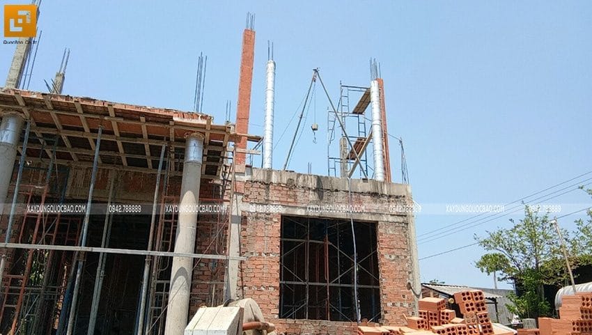 Công tác lắp dựng cốp pha trụ cột lầu 1 - ảnh 3