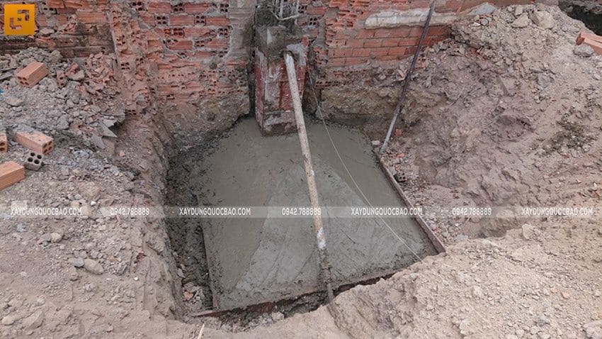 Thi công đổ bê tông móng đơn biệt thự kiểu nhật - ảnh 1