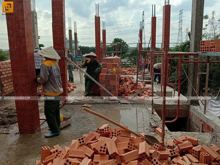 Dự Án Nhà Phố Tân Cổ Điển 2 Tầng Đẹp Tại Vĩnh Cửu Của Anh Tiến - Np20107 51 Đóng ván khuôn cofa cột trụ ở lầu 1 - ảnh 1