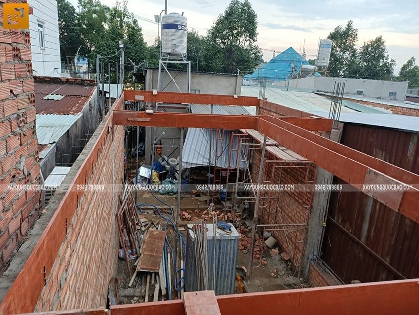 Lắp đặt ván cofa dầm sàn tầng trệt - ảnh 2