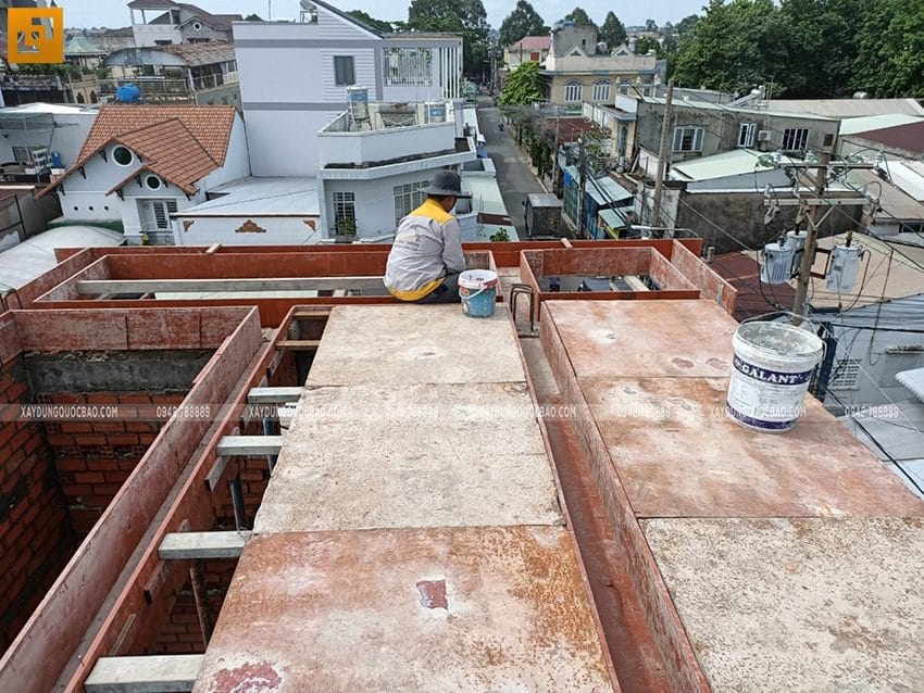 Lắp đặt cốp pha dầm, sàn