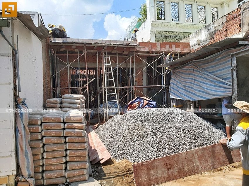 Dự Án Nhà 3 Tầng Mái Ngói Anh Khánh Chị Thủy - Np20115 36 Công tác chuẩn bị vật tư sẵn sàng đổ bê tông