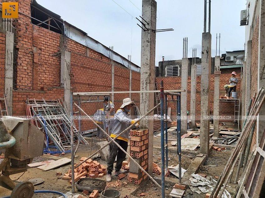 Dự Án Nhà 3 Tầng Mái Ngói Anh Khánh Chị Thủy - Np20115 32 Thi công cột trụ tại tầng trệt - ảnh 4