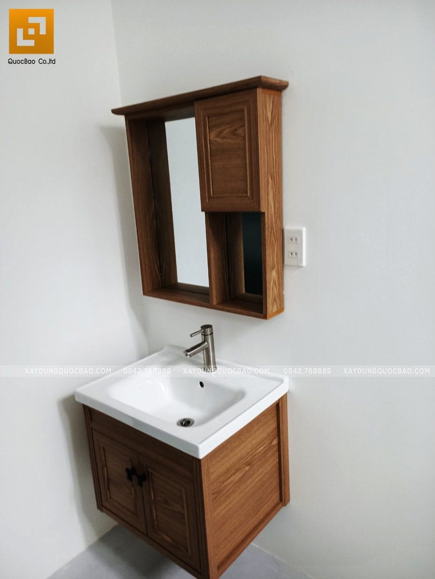 Bồn rửa tay lavabo bên ngoài phòng tắm