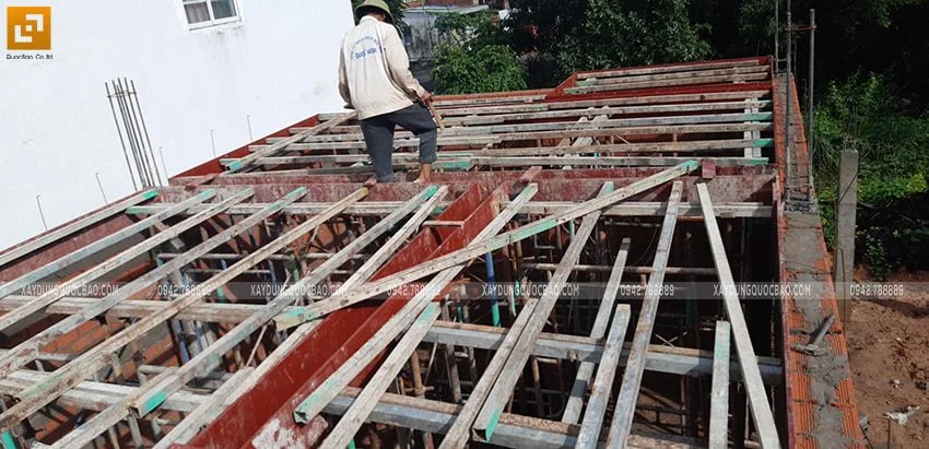 Thi công dầm, sàn tầng trệt - Ảnh 1
