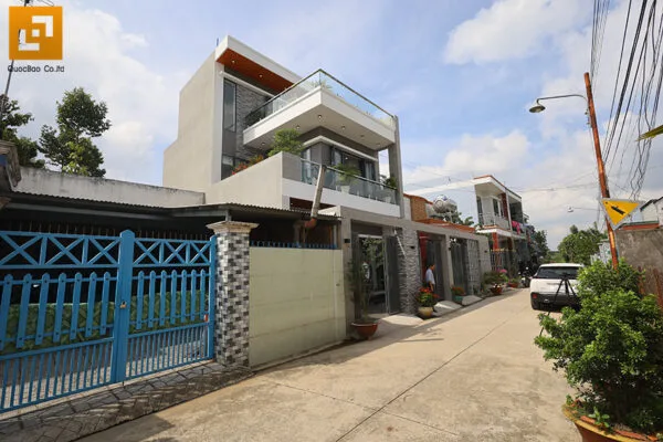 Mặt tiền nhà phố 3 tầng. Ảnh 1