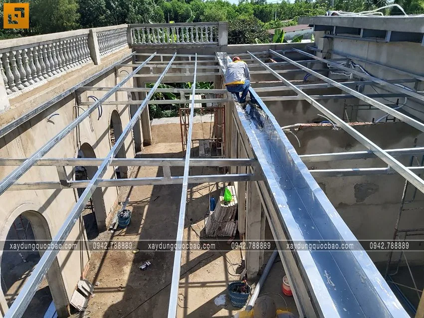 Thi công phần hoàn thiện quán cà phê Khang Coffee. Ảnh 6