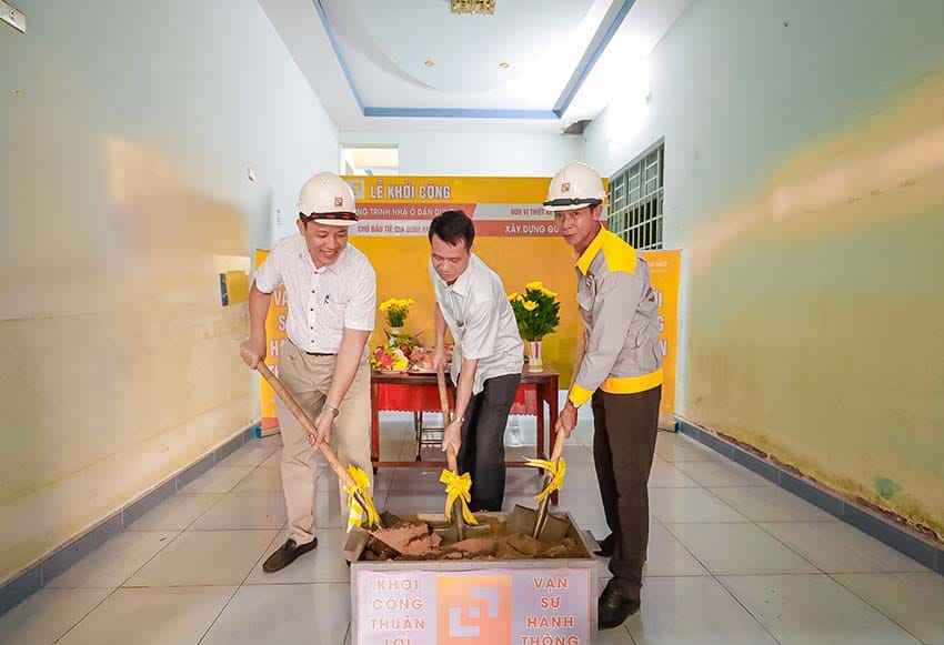 Dự án nhà phố hiện đại 2 tầng GĐ Anh Lẫm Tại Tam Phước - NP25003 8 Lễ khởi công nhà phố hiện đại 2 tầng