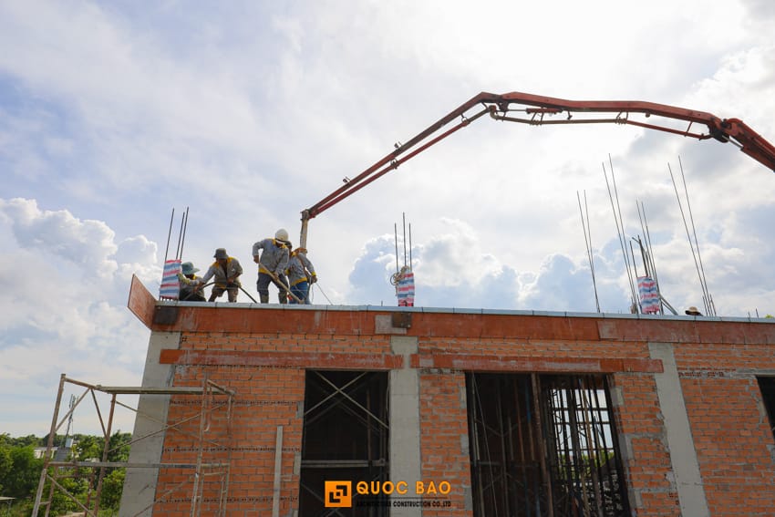 Đổ sàn tầng 2 cho biệt thự tân cổ điển