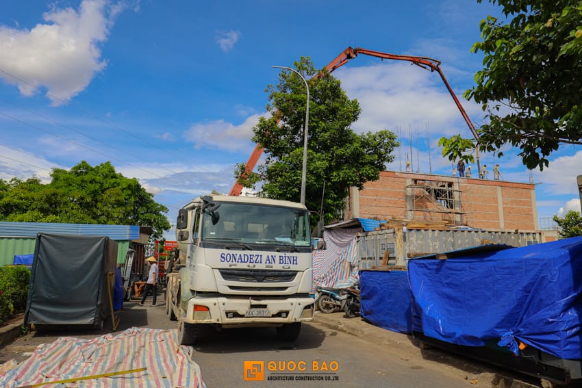 Đổ sàn tầng 2 cho biệt thự tân cổ điển