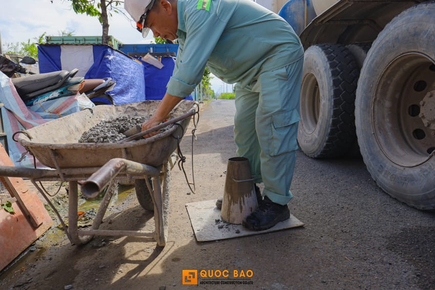 Đổ sàn tầng 2 cho biệt thự tân cổ điển