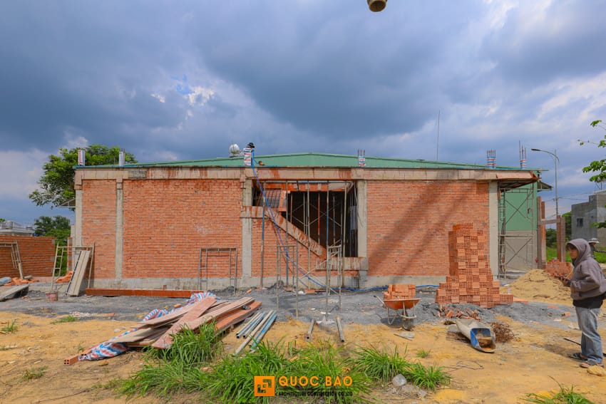 Dự án nhà phố hiện đại 2 tầng GĐ anh Đạt tại Tân Hiệp - NP25004 33 đổ bê tông sàn tầng 1 nhà phố hiện đại