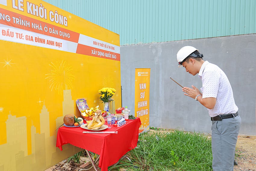 Dự án nhà phố hiện đại 2 tầng GĐ anh Đạt tại Tân Hiệp - NP25004 10 Lễ khởi công nhà phố hiện đại