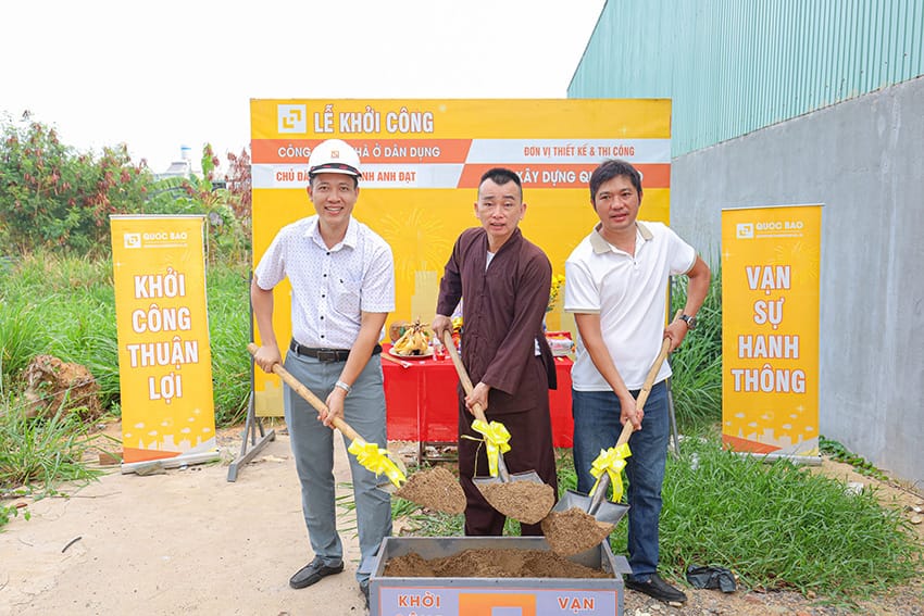 Dự án nhà phố hiện đại 2 tầng GĐ anh Đạt tại Tân Hiệp - NP25004 6 Lễ khởi công nhà phố hiện đại