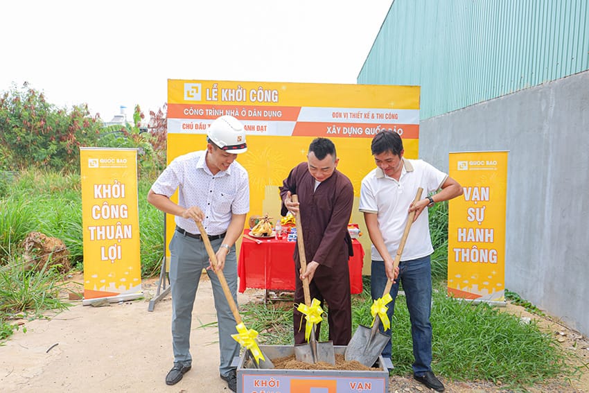 Dự án nhà phố hiện đại 2 tầng GĐ anh Đạt tại Tân Hiệp - NP25004 7 Lễ khởi công nhà phố hiện đại