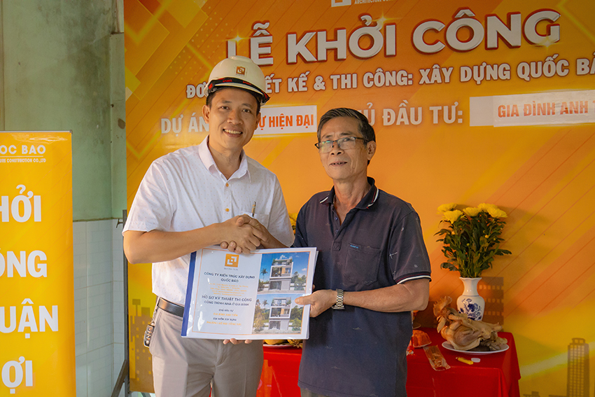 Dự án nhà phố hiện đại 2 tầng 1 tum GĐ anh Tiến tại Hố Nai, Đồng Nai - NP26001 7 Khởi công nhà phố hiện đại 2 tầng 1 tum